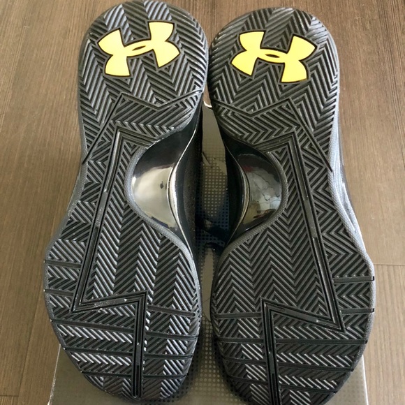 UA Curry 1 “Black & Gold Banner” main image 4